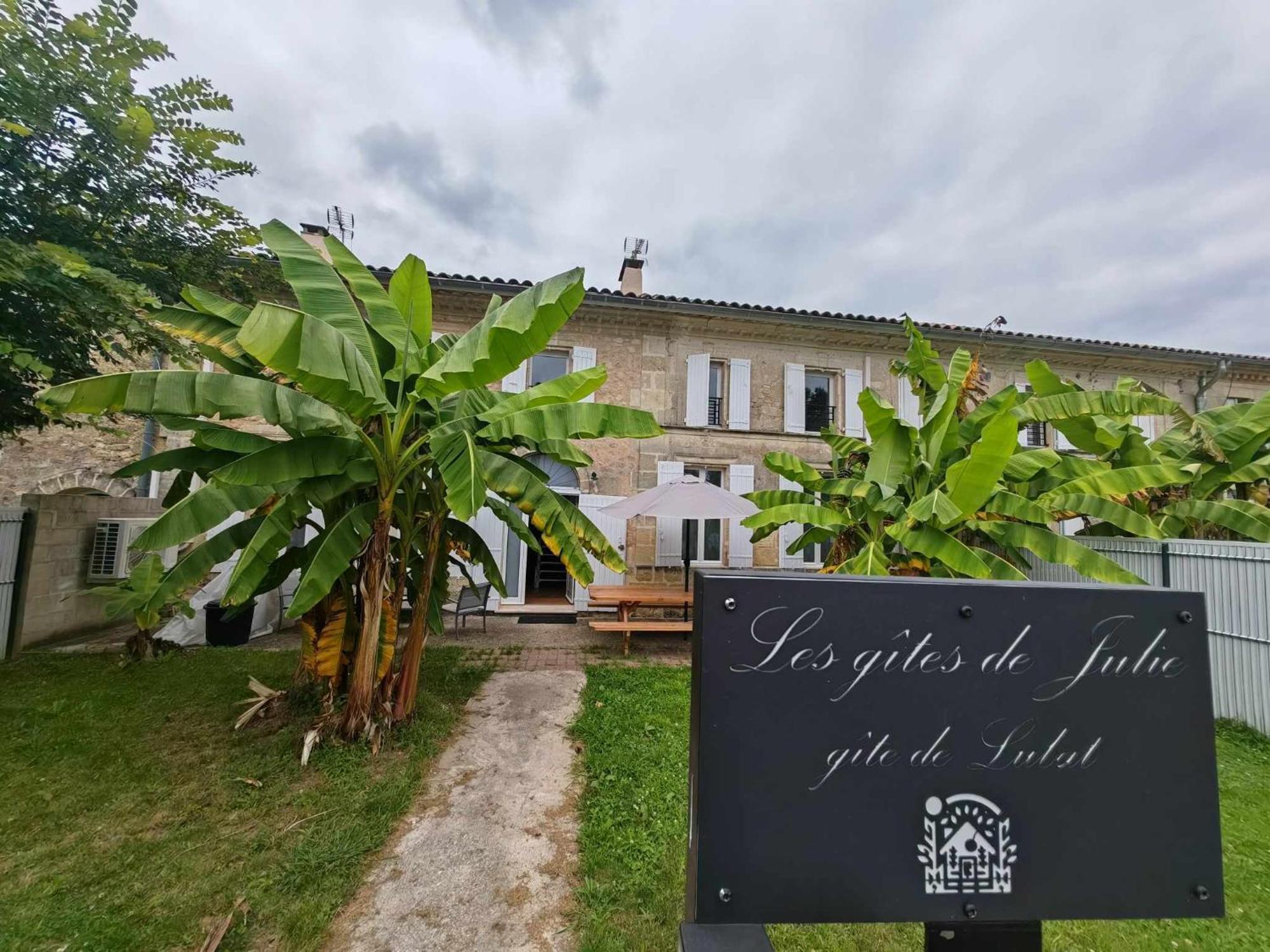 Gite De Lubat Cezac  Exterior photo